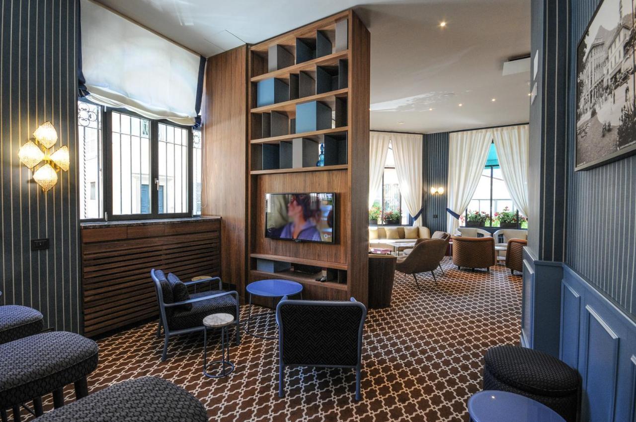 Hotel Miralago เชอร์นอบบิโอ ภายนอก รูปภาพ