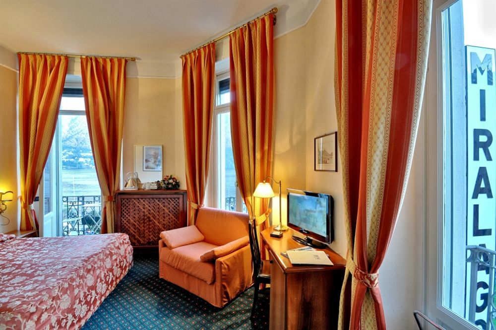 Hotel Miralago เชอร์นอบบิโอ ภายนอก รูปภาพ