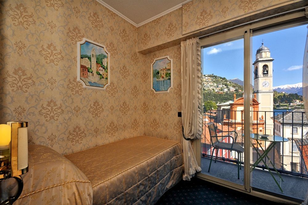 Hotel Miralago เชอร์นอบบิโอ ภายนอก รูปภาพ