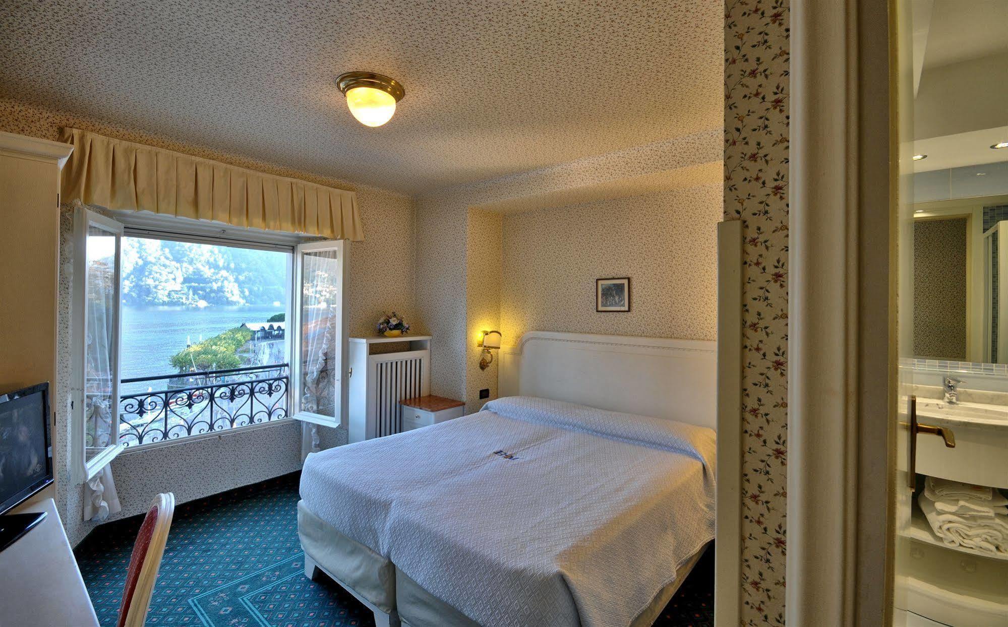 Hotel Miralago เชอร์นอบบิโอ ภายนอก รูปภาพ