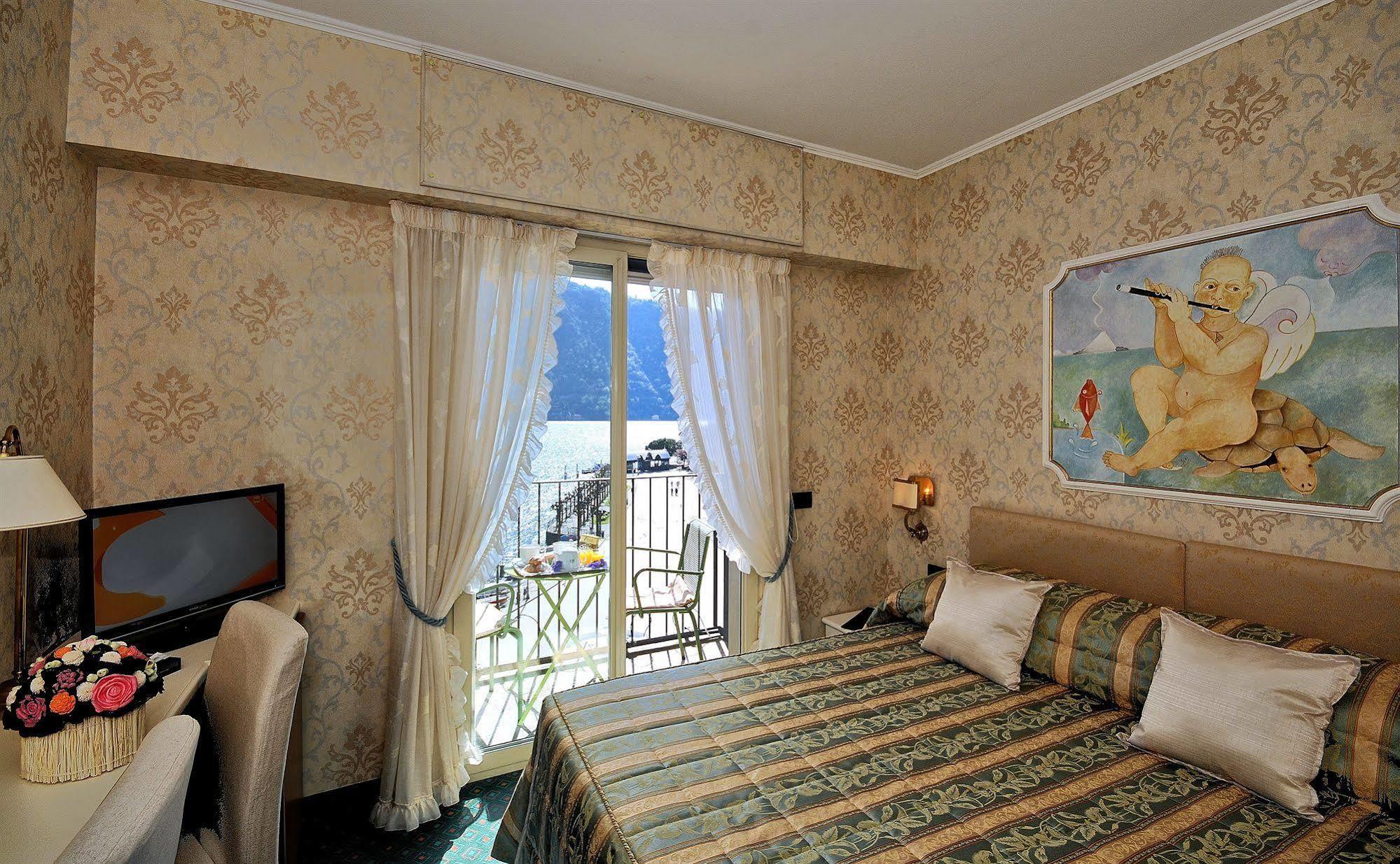 Hotel Miralago เชอร์นอบบิโอ ภายนอก รูปภาพ
